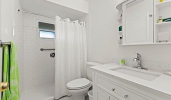 233 Rio Vista Cir, Atlantis, FL 33462