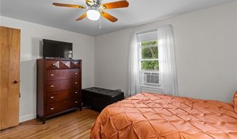 174 Lawnacre Dr, Cranston, RI 02920