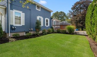 91 Warren Ave, Cranston, RI 02920