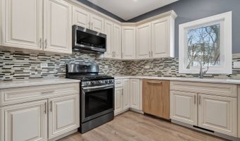 1920 Jester Ln, Algonquin, IL 60102