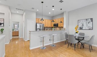 15759 Seabolt 44, Addison, TX 75001