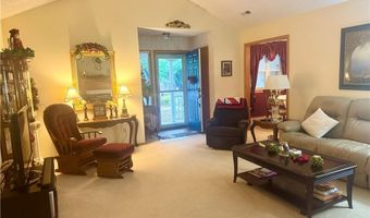 8 Merritt Dr, Bella Vista, AR 72714
