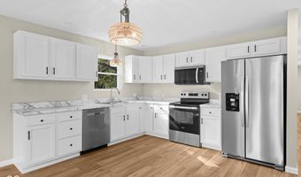 96 Hill St, Austin, IN 47102