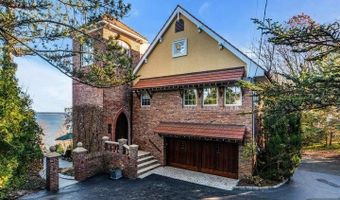 18 Belvidere Rd, Atlantic Highlands, NJ 07716
