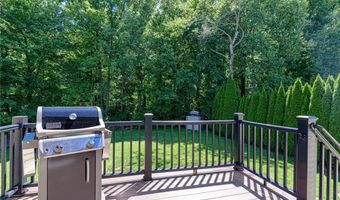 42 Seminole Trl, Cranston, RI 02921