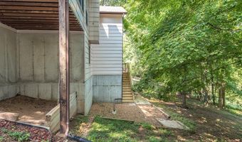 925 Westrun Dr, Ballwin, MO 63021