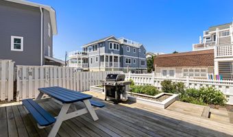 10 11TH St, Beach Haven, NJ 08008
