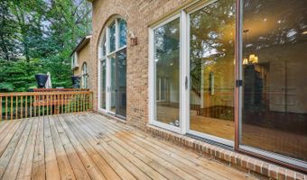 6 GOLDLEAF Ct, Bethesda, MD 20817