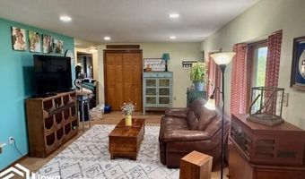 6773 195th St, Albia, IA 52531