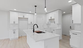 2823 Gady Pines Dr, Adrian, MI 49221