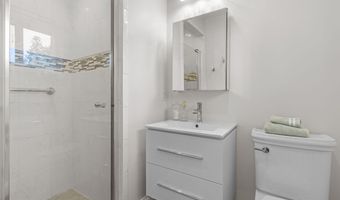 996 WHITNEY Ln, Ambler, PA 19002