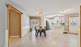 135 Hunters Path, Annandale, MN 55302