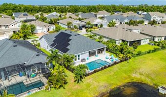 7322 PARADISO Dr, Apollo Beach, FL 33572