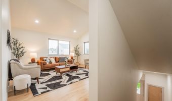 6892 Juniper Ct, Arvada, CO 80007