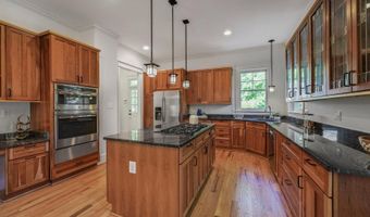 5517 MCKINLEY St, Bethesda, MD 20817