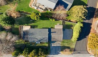 382 Beavertail Rd, Jamestown, RI 02835