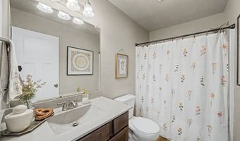 1636 25th Ave SW, Altoona, IA 50009