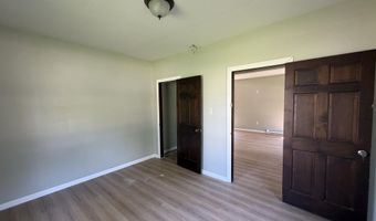 1301 Garland St, Allouez, WI 54301