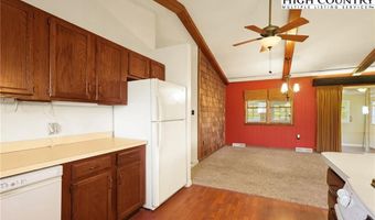 762 George Eggers Rd, Banner Elk, NC 28604