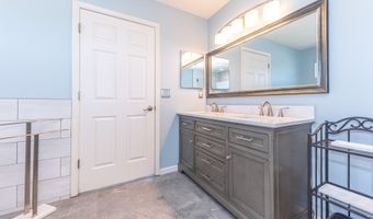 2058 Chardonnay Ct, Ann Arbor, MI 48108