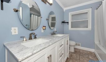 121 11th Pl NW, Arab, AL 35016