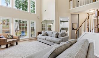 374 Ivy Glen Cir, Avondale Estates, GA 30002