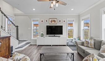 2410 STELLA Pl 2, Alexandria, VA 22303