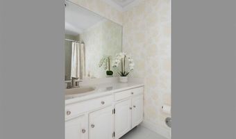 112 Pine Glen Dr C-2, East Greenwich, RI 02818