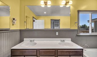 27 McClellan Peak Dr, Carson City, NV 89706