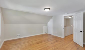 24 Bennington Ct, Burlington, VT 05408