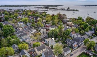 74 Third St, Newport, RI 02840