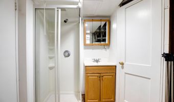7108 LANIER St, Annandale, VA 22003