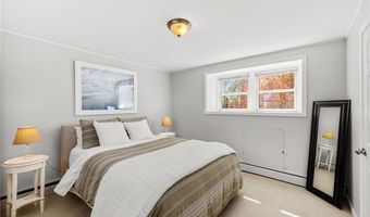7 Cowsill Ln 1, Newport, RI 02840