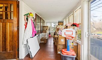157 Riverside Dr, Augusta, ME 04330