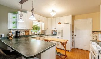 199 Western Ave, Buffalo, WY 82834