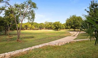 402 N Parkway Dr, Alvarado, TX 76009