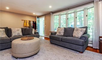 185 Brookhaven Rd, North Kingstown, RI 02852