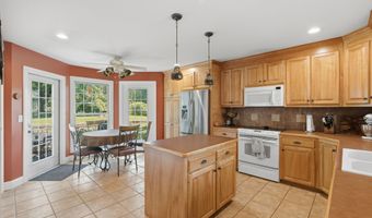 48 Case Rd, Burlington, CT 06013