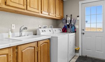 67425 N Lob Ln, Benton City, WA 99320