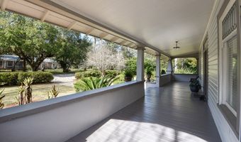 160 Ave C, Apalachicola, FL 32320