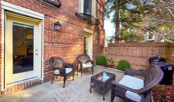 1113 N PITT St #1A, Alexandria, VA 22314