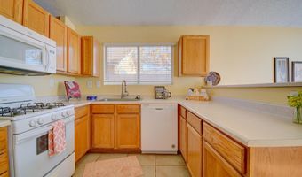 6132 Ursa Ave NW, Albuquerque, NM 87114
