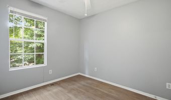 11240 Rotherick Dr, Alpharetta, GA 30022