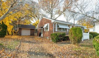 1074 N Main St, Akron, OH 44310