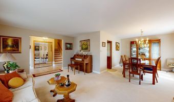 1608 E Crabtree Dr, Arlington Heights, IL 60004