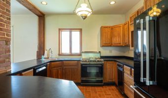100 Cedar St, Belfast, ME 04915