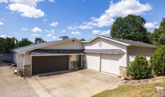8193 Lavelle Rd, Athens, OH 45701