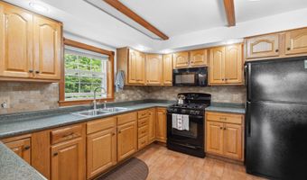 78 Sahagian Rd, Belgrade, ME 04917