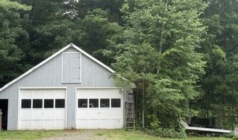 14 Lakeshore Dr, Belgrade, ME 04917