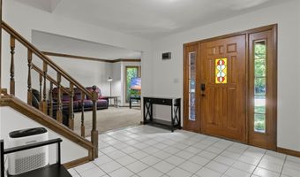 81 Plumwood Ct, Amherst, NY 14051